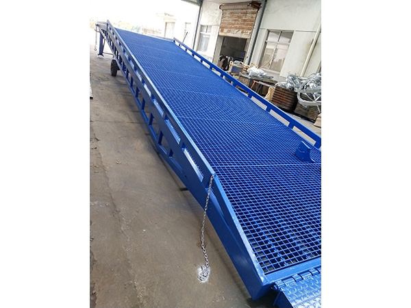 移動(dòng)登車(chē)橋